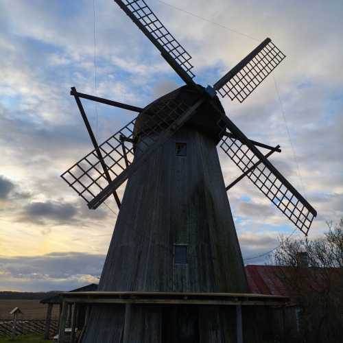 Парк ветряных мельниц в Англа (Сааремаа), Эстония