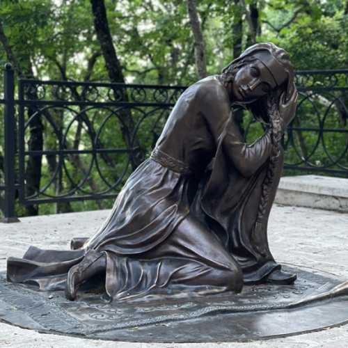 Скульптура "Бэла", Russia