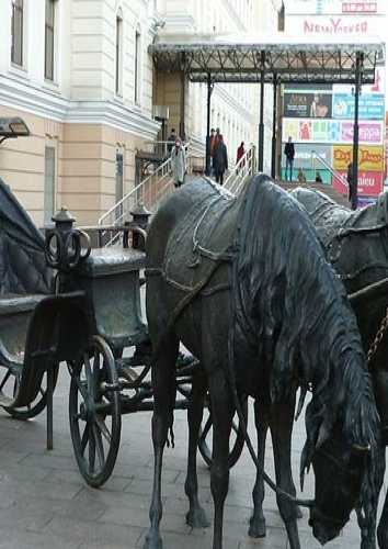 Скульптурная композиция «Губернаторская карета» (Скульптура «Бричка»), Россия