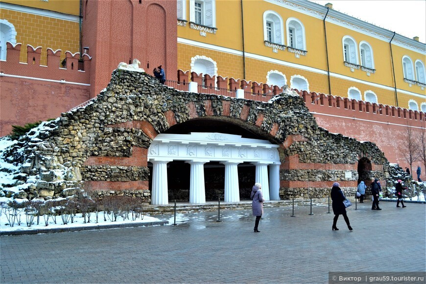 Ruins Grotto, Russia