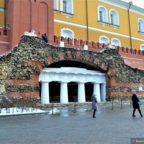 Ruins Grotto, Russia