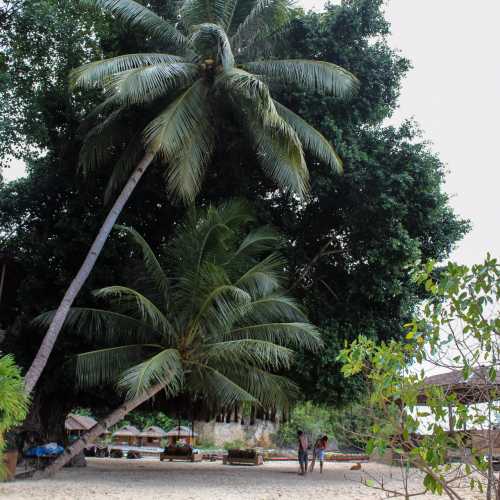 Pulau Kadidi, Индонезия
