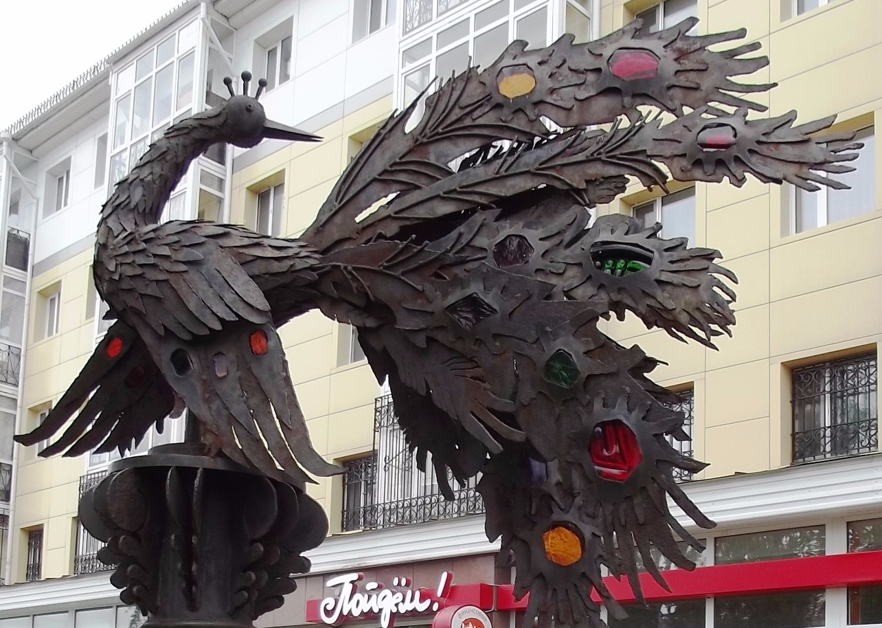 Скульптура «Жар-птица» в сквере им.П.П.Ершова в г.Тобольск