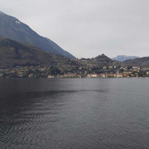 Lake Como photo