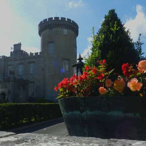 Замок Дромоленд, Ирландия