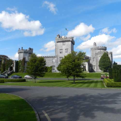 Замок Дромоленд, Ирландия
