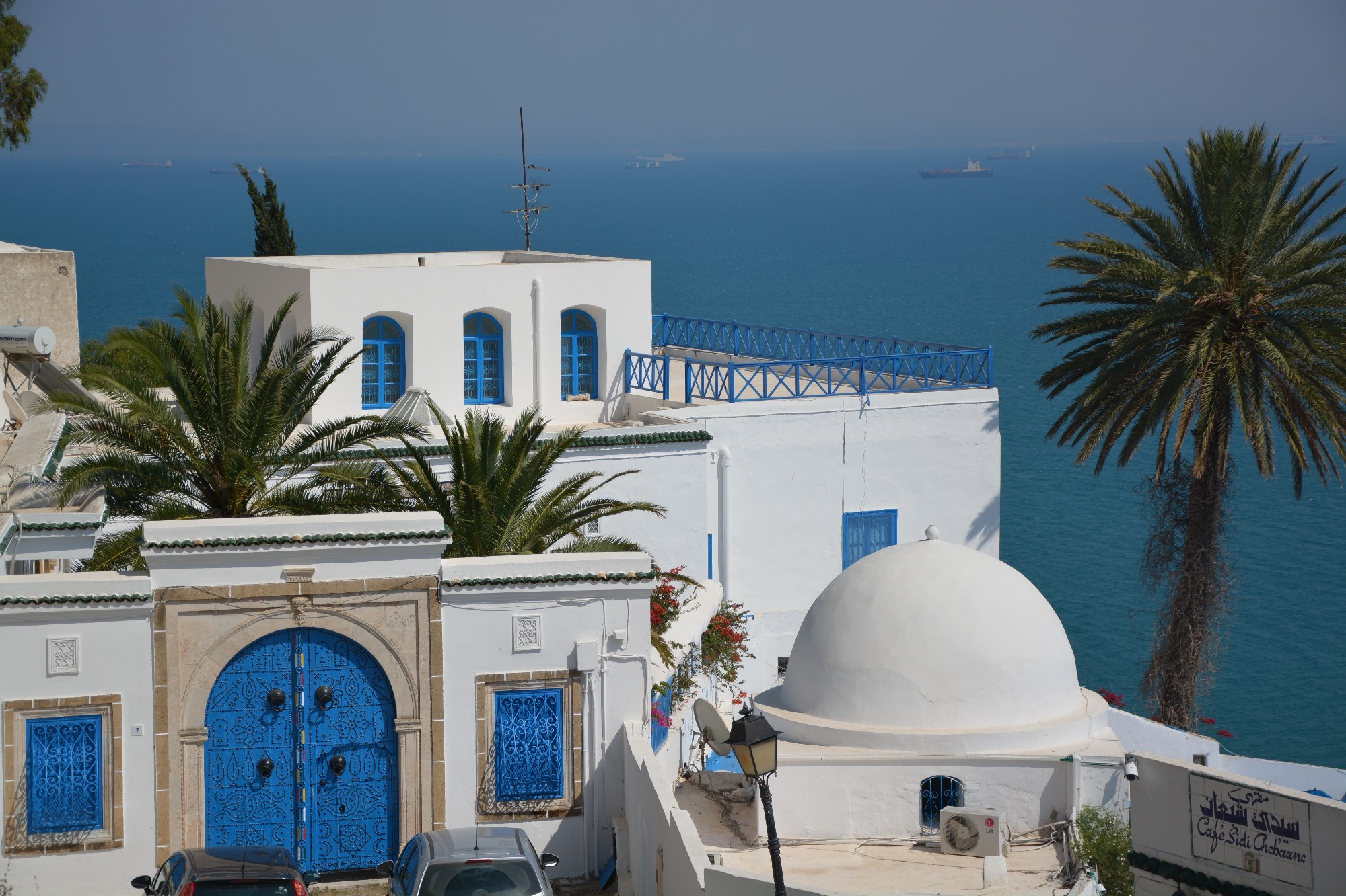 Город сиди бу саид в тунисе