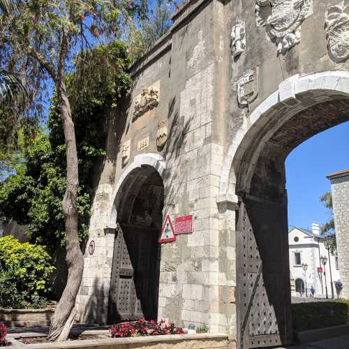 Старые въездные ворота