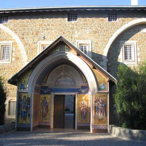 Монастырь Кикос.