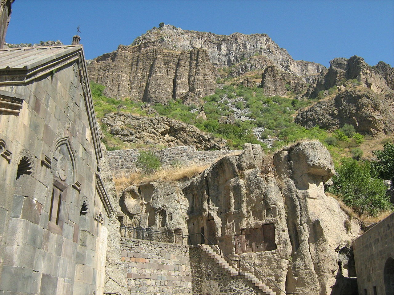 Пещерный монастырь Армении