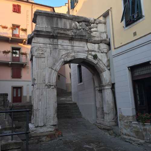 Arco di Riccardo, Италия