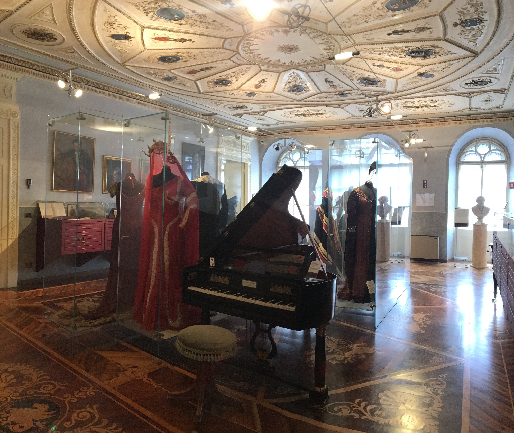 Museo teatrale Carlo Schmidl, Италия