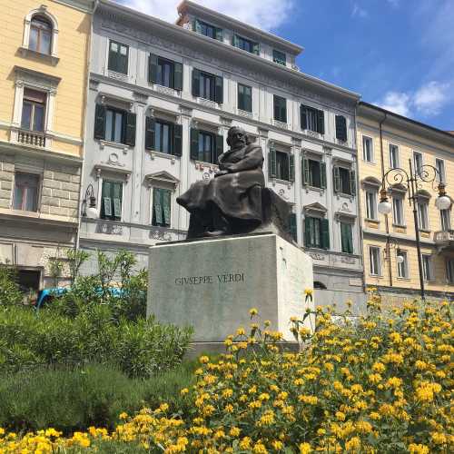 Giuseppe Verdi, Italy