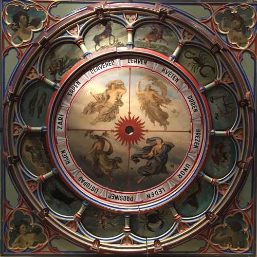 Оломоуцкие астрономические часы (чешский: Olomoucký orloj) являются частью северной стены ратуши города Оломоуц, Чешская Республика. Астрономические часы были построены в 15 веке и реконструировались несколько раз.