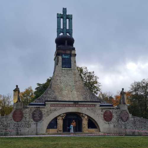 Cairn of Peace (Mohyla miru), Чехия