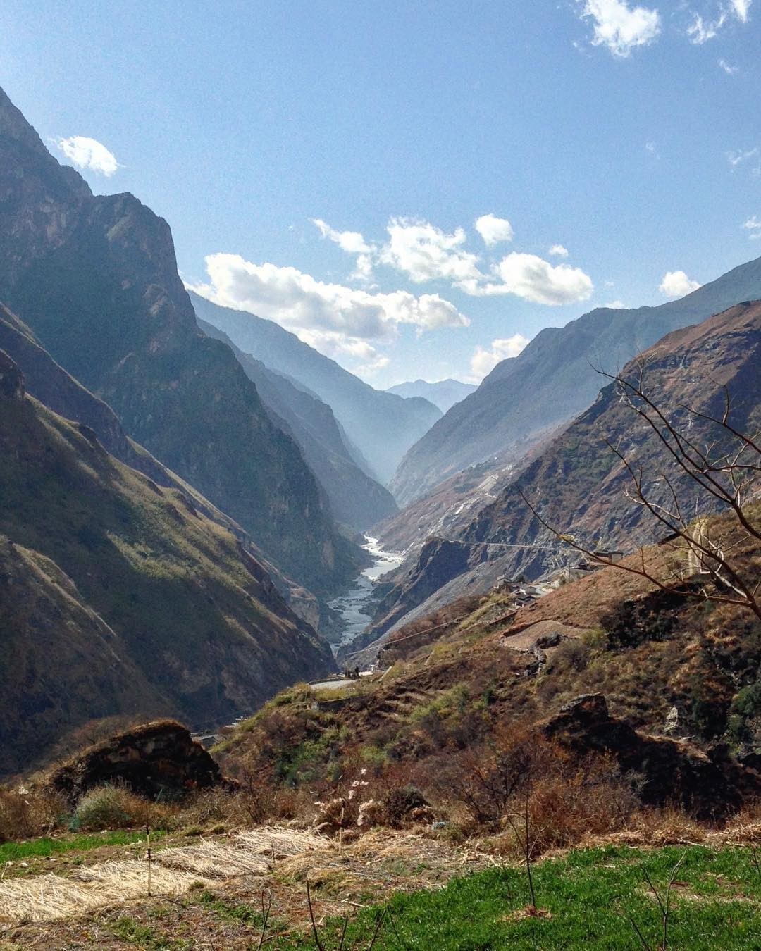 Ущелье Прыгающего Тигра, China