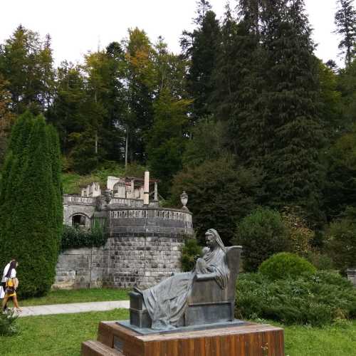 Замки Пелеш и Пелешор, Romania