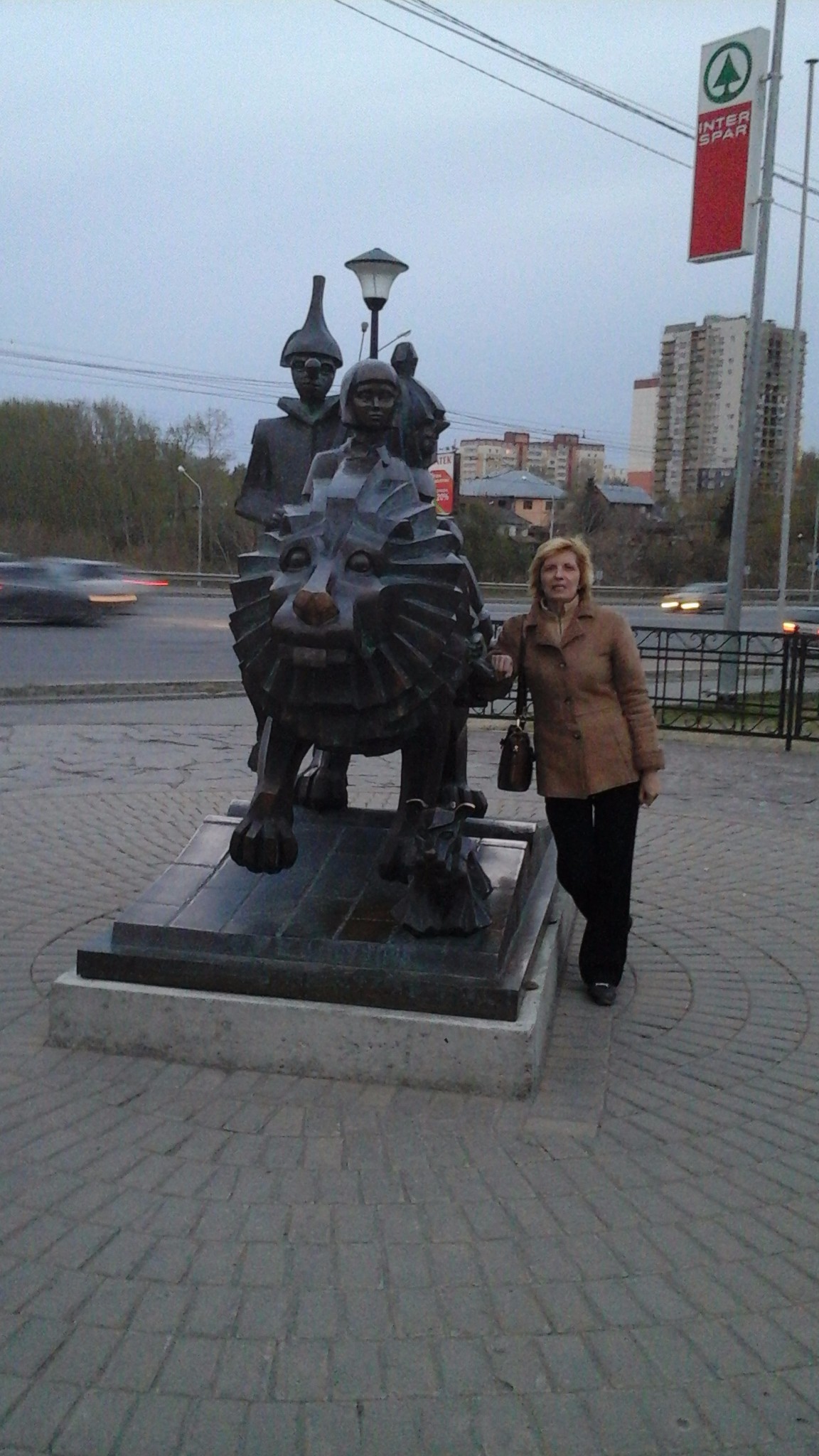 Скульптура «Изумрудный город». Томск