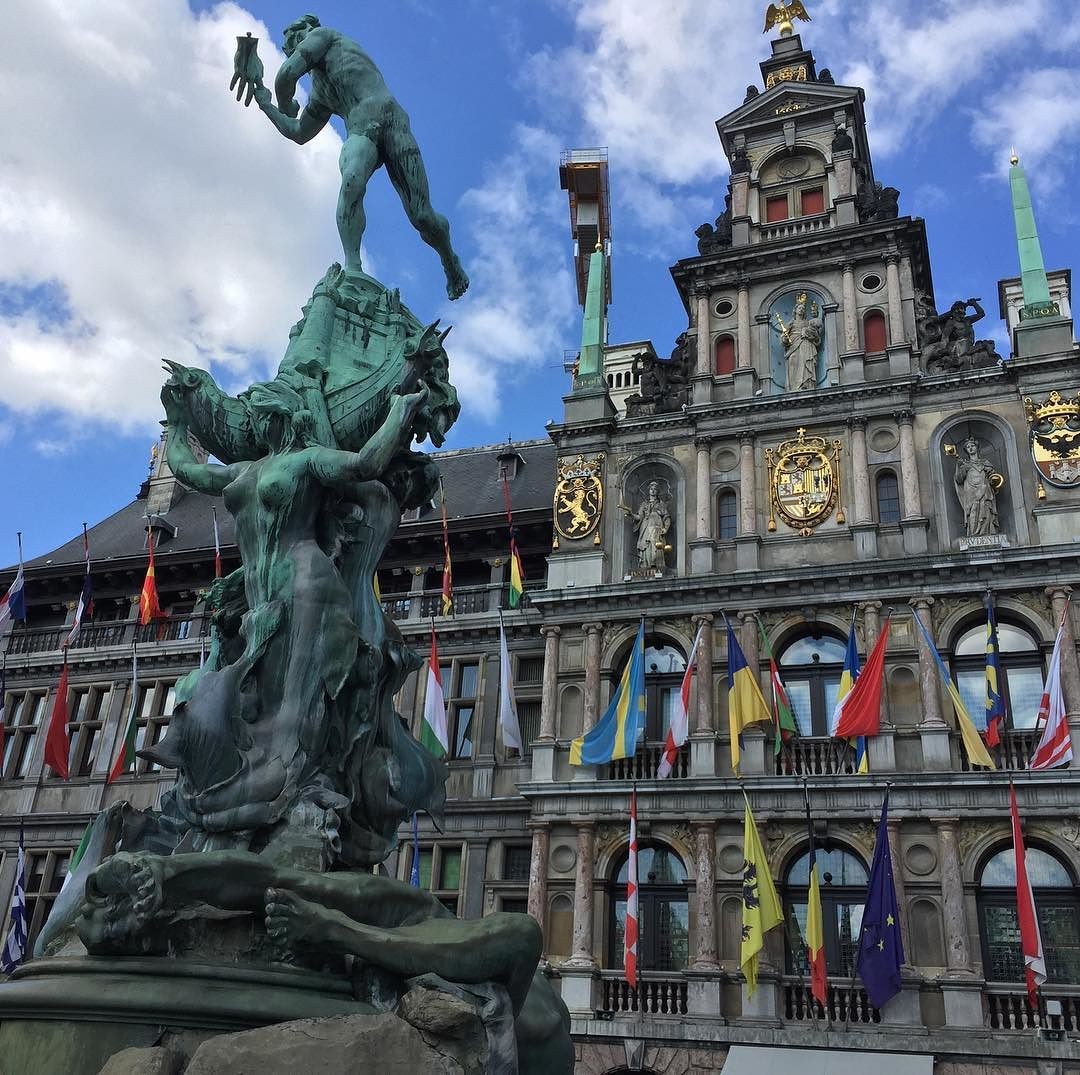 Брюссель памятники фото с названиями