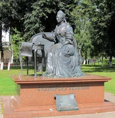 Памятник Екатерине II, Россия