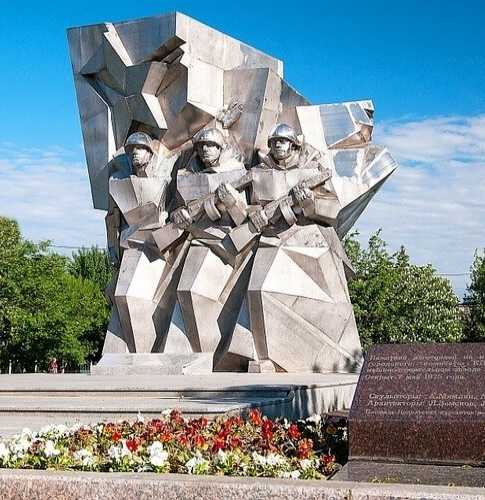 Памятник Подольским курсантам, Russia
