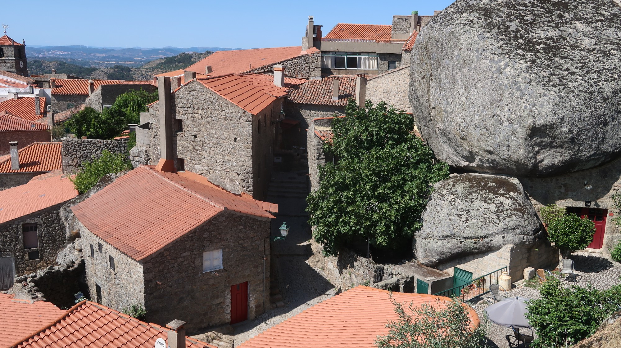 Monsantu, Portugal