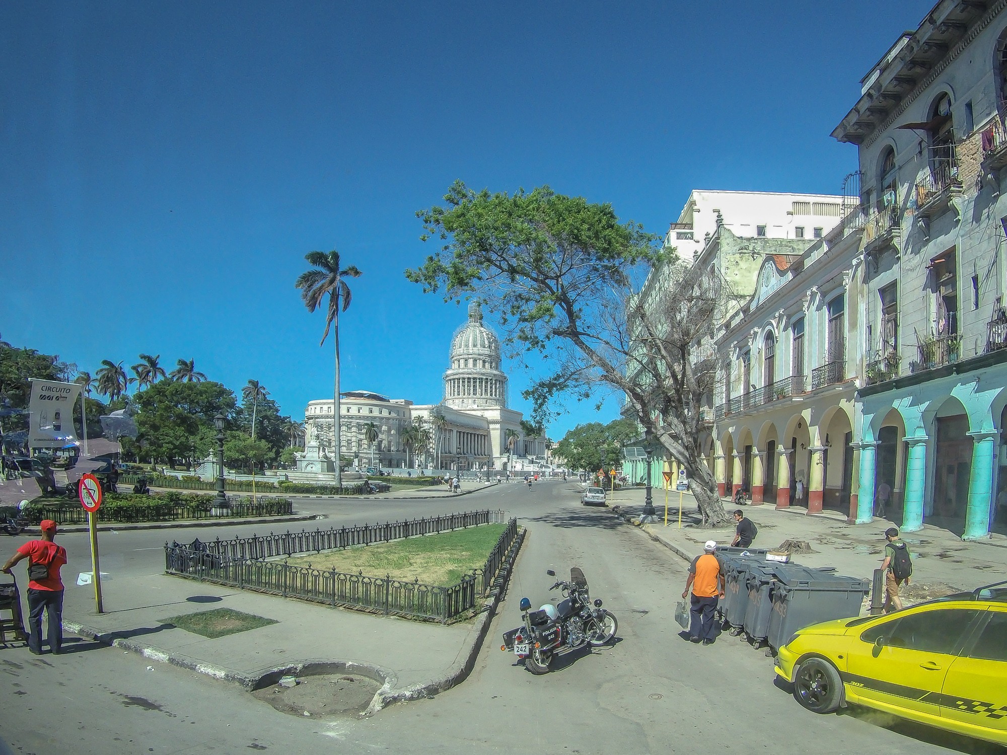 Реальное время куба. Куба город Гавана. Куба Гавана Наутико. Сьюдад-де-ла-Гавана. Куба Гавана пляжи.