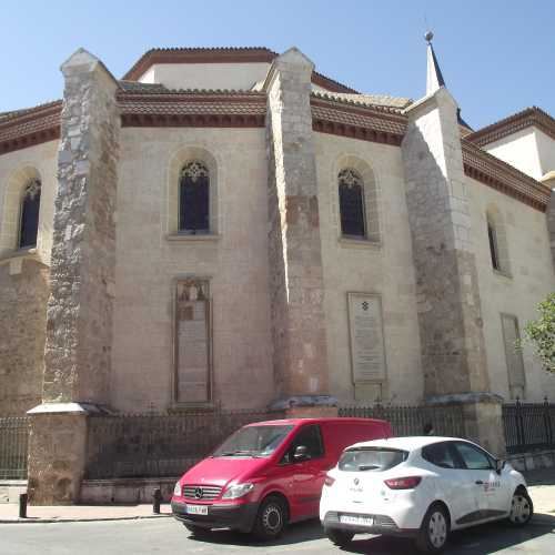Алькала-де-Энарес. Задняя часть кафедрального собора. (31.07.2018)