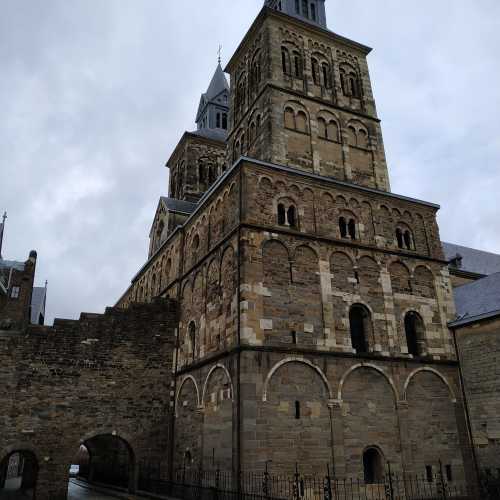 Маастрихт. Башня Базилики Святого Серватия. (13.03.2019)