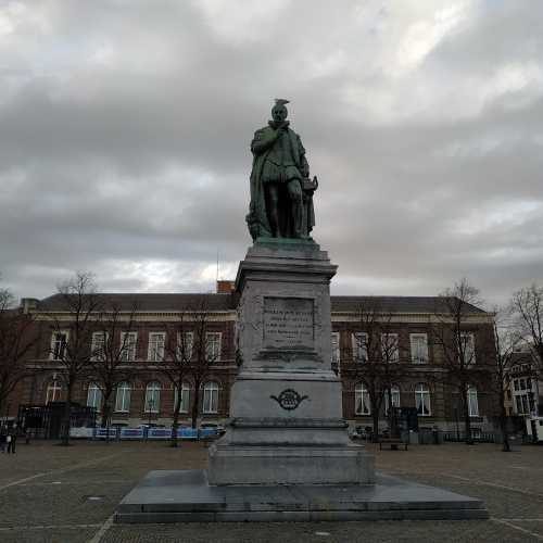 Гаага. Памятник Вильгельму Оранскому. (15.03.2019)