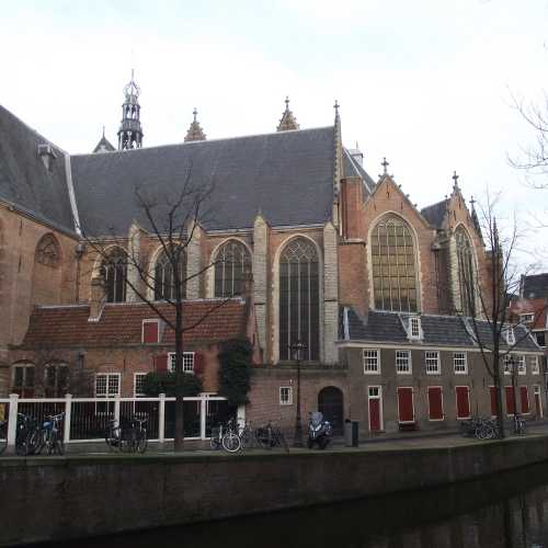 Амстердам. Старая Церковь. (09.01.2018)