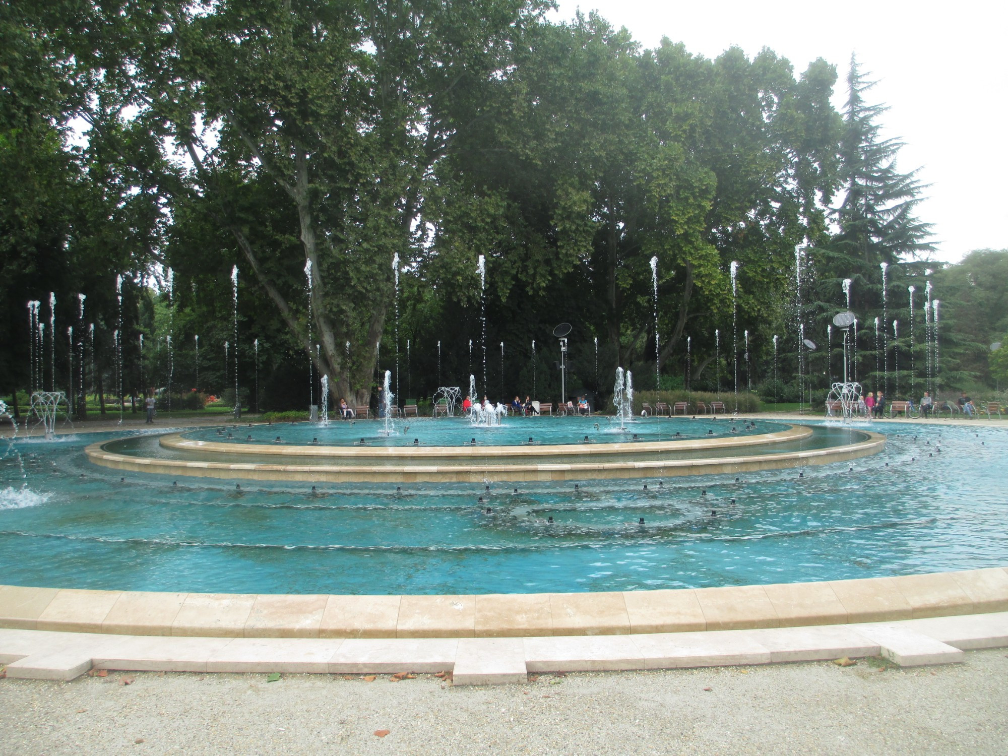 Будапешт. Светомузыкальный фонтан на острове Маргит. (15.09.2014)