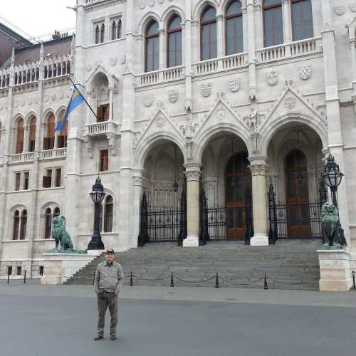 Будапешт. Я у здания Парламента. (14.09.2014)