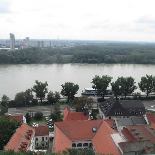 Братислава. Вид на Дунай с холма Братиславского Храда. (16.09.2014)