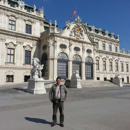 Вена. Я у Верхнего Бельведера. (17.09.2014)