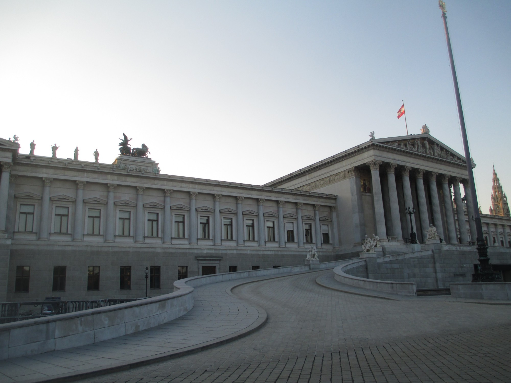 Вена. Здание Парламента. (17.09.2014)