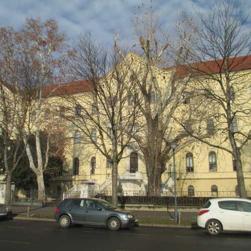 Загреб. Здание Загребского Университета. (03.01.2017)