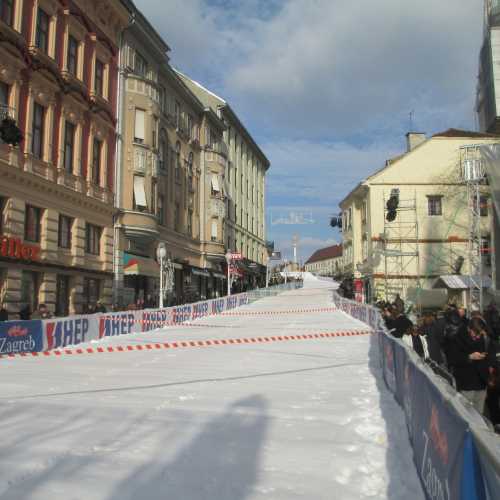 Загреб. Лыжный спуск на улице Томе Бакача. (03.01.2017)