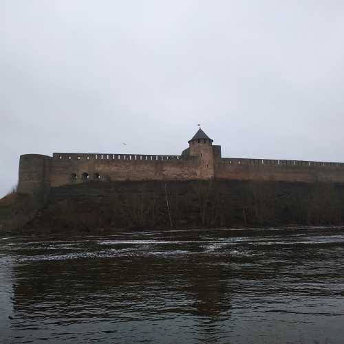 Нарва. Вид на Ивангородскую крепость. (22.12.2019)