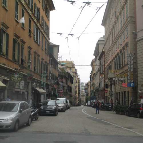 Генуя. Улица Бальби. (06.07.2014)
