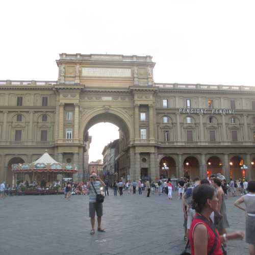Флоренция. Площадь Республики. (07.07.2014)