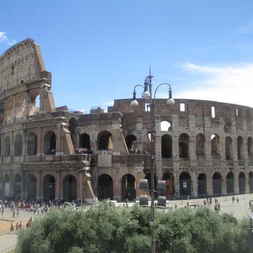Рим. Вид на Колизей. (10.07.2014)