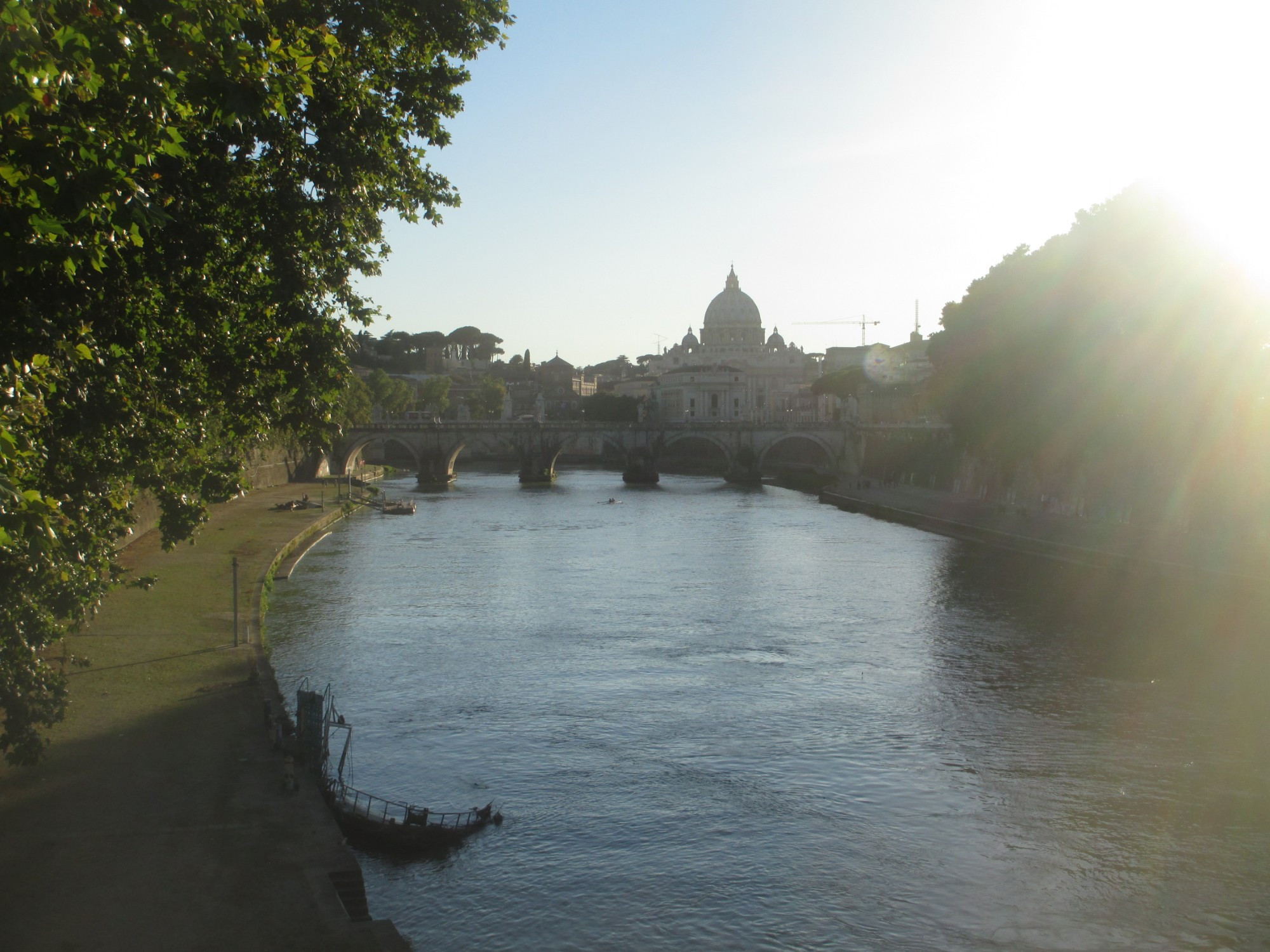 Рим. Вид на Тибр с моста Умберто I. (10.07.2014)