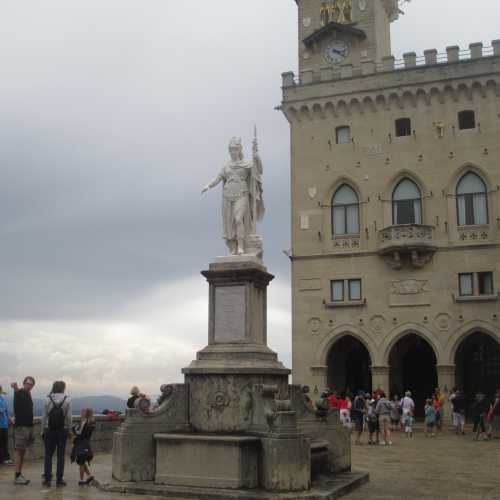 Сан-Марино. Статуя Свободы. (14.07.2014)