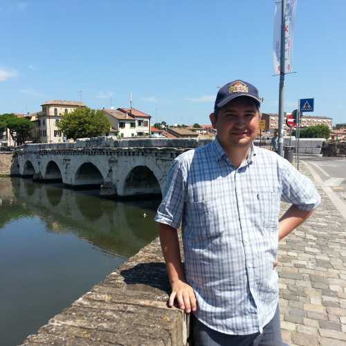 Римини. Я у моста Тиберия. (17.07.2014)