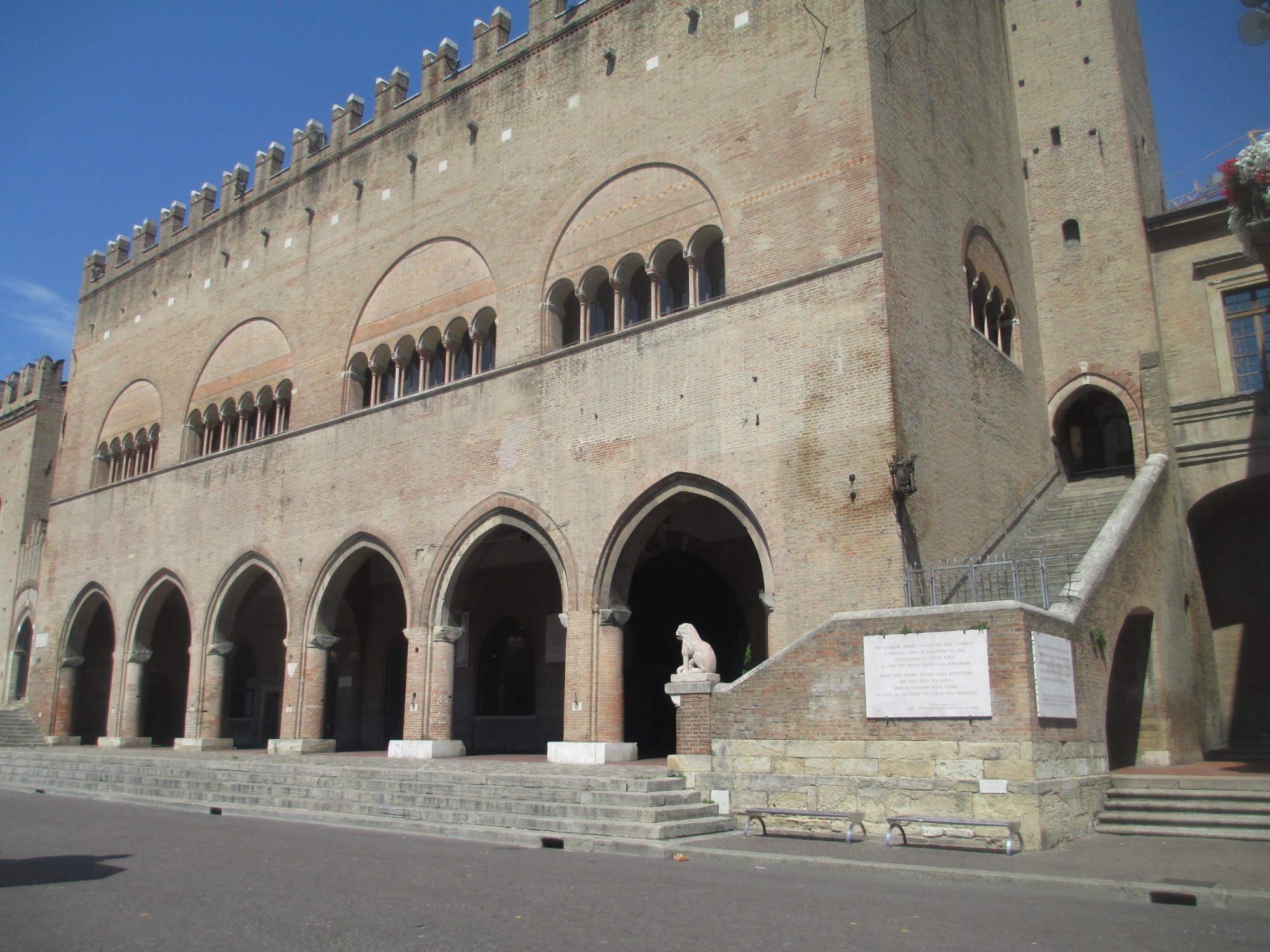 Римини. Дворец на площади Кавур. (17.07.2014)