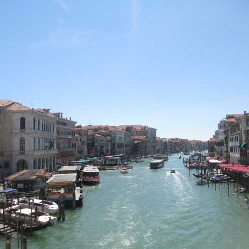 Венеция. Вид на Канал Гранде с моста Риальто. (16.07.2014)