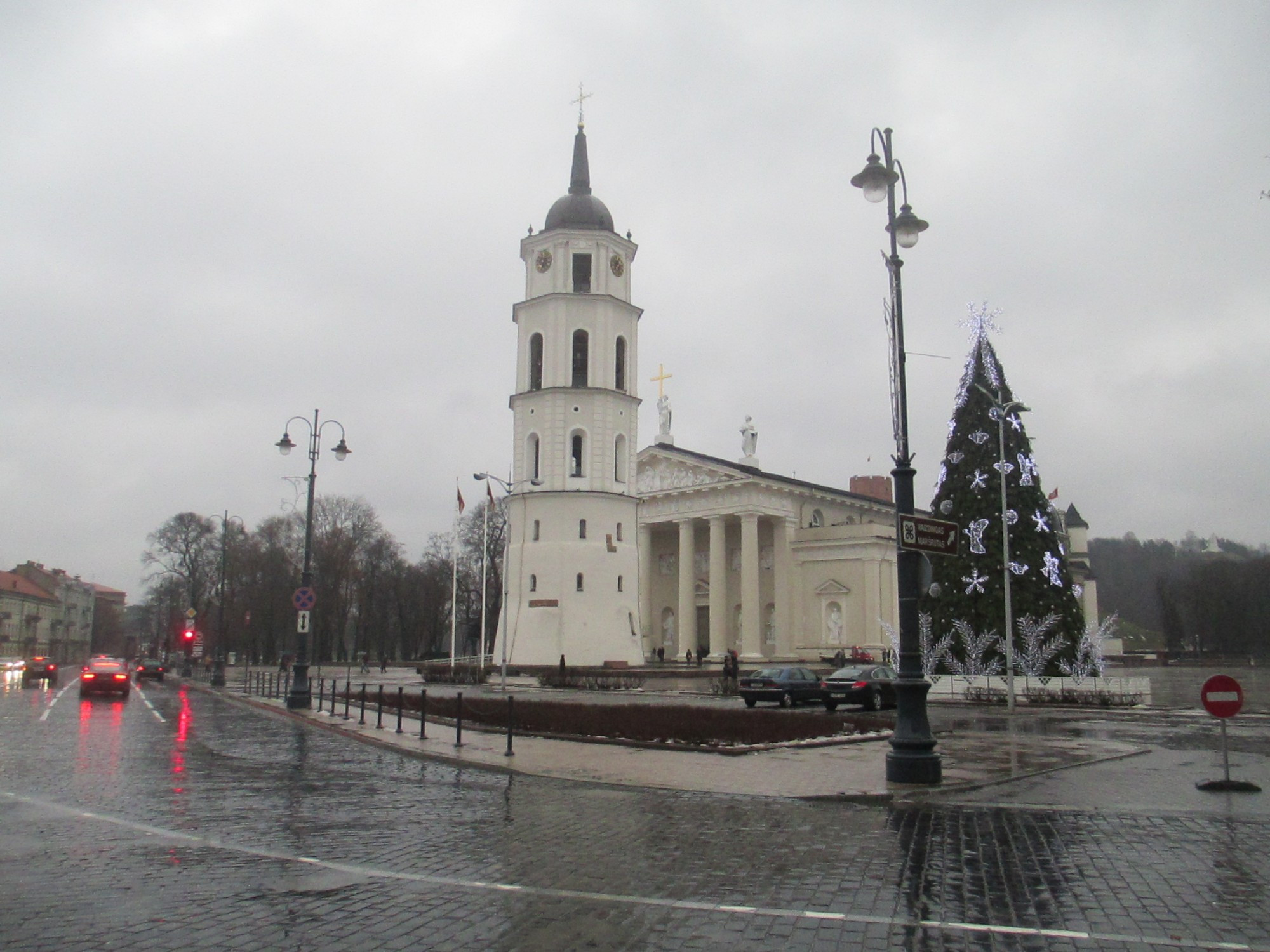 Вильнюс. Кафедральная Площадь (02.01.2015)