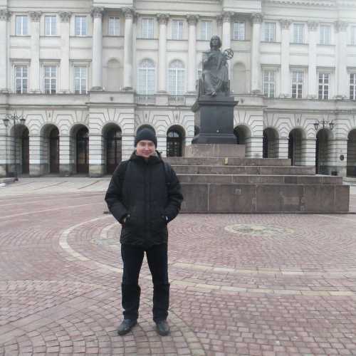 Варшава. Я у памятника Копернику (03.01.2015)
