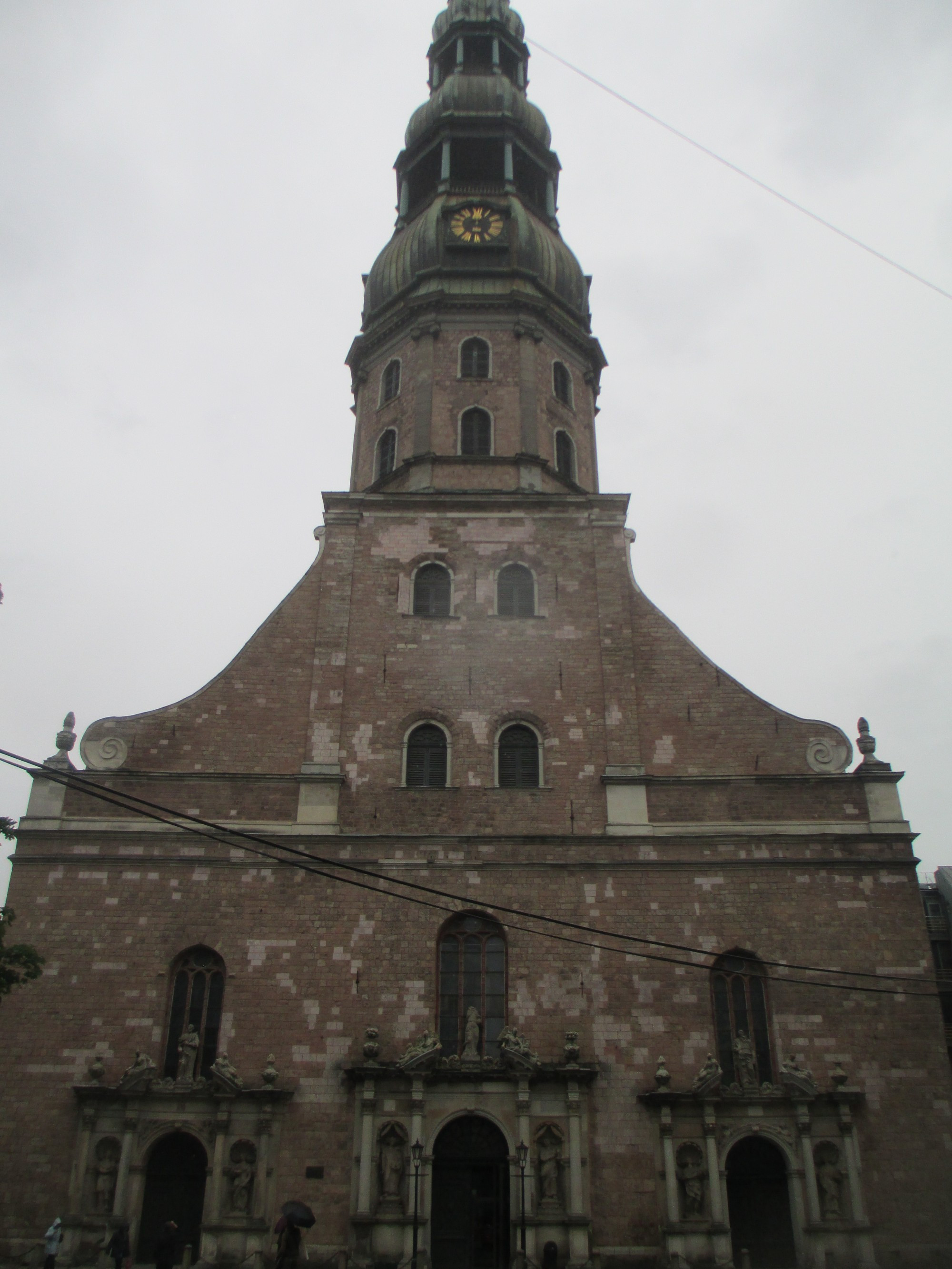 Рига. Фасад церкви Святого Петра. (10.06.2016)